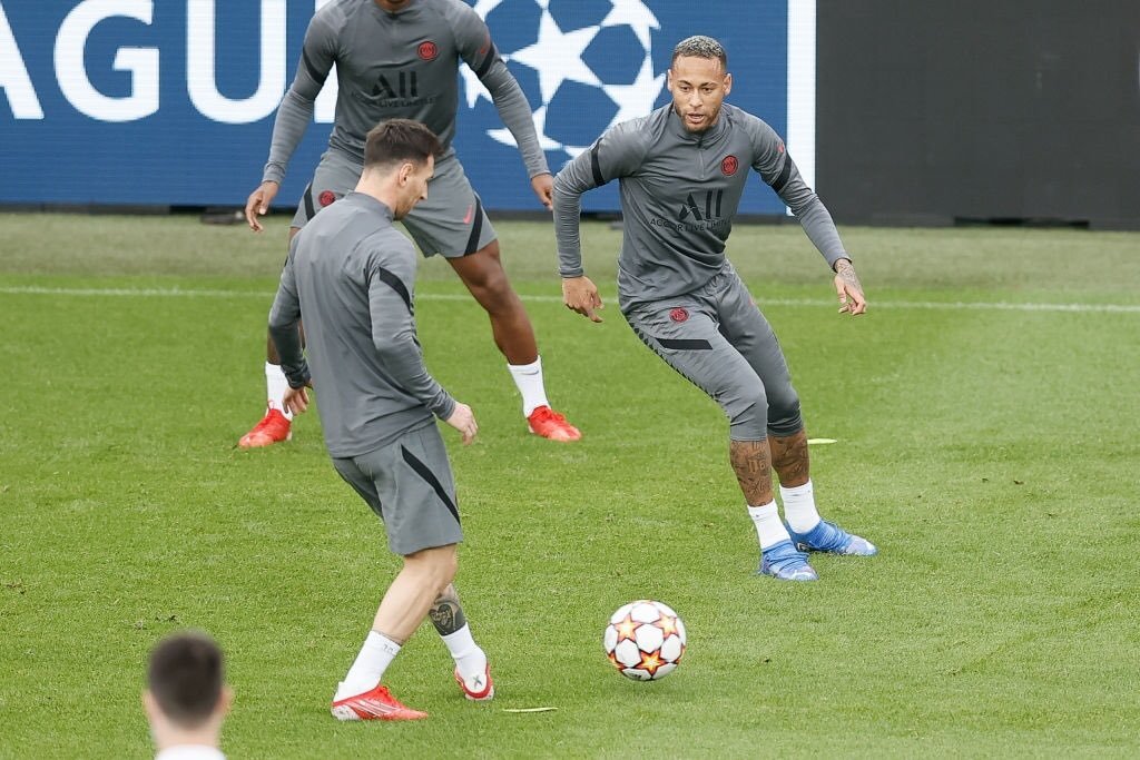 包含今晚武汉三镇备战欧冠，远射贴柱细节曝光，震撼外界，团队化学反应显著的词条开云官网